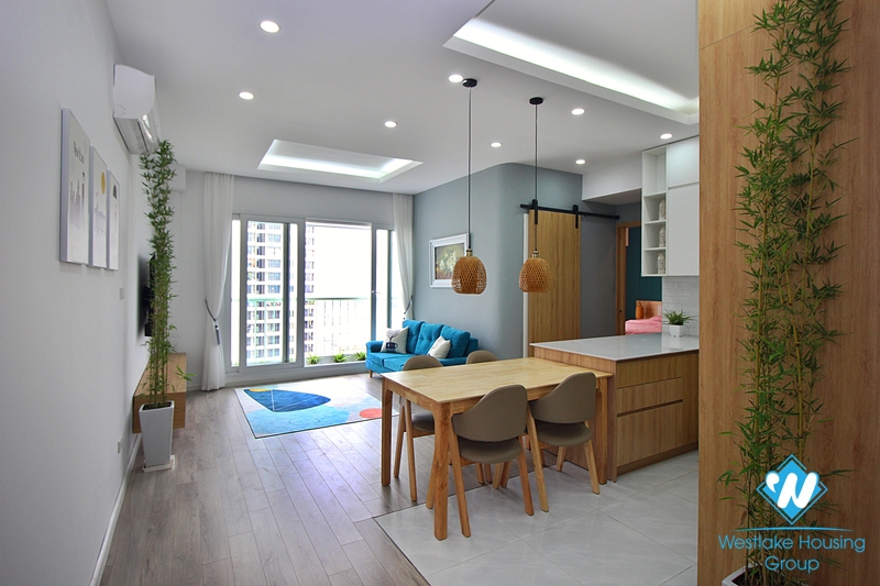 Stunning one bedroom apartment for rent on Lac Long Quan 